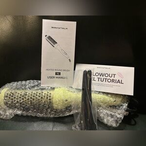 Wavytalk HEATED ROUND BRUSH 
Boost NIB